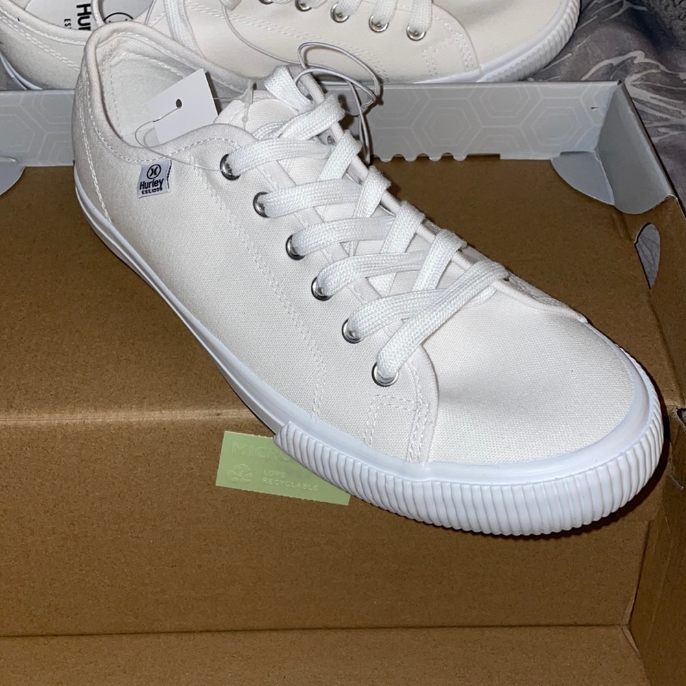 Hurley Women’s Sneaker Size 8.5